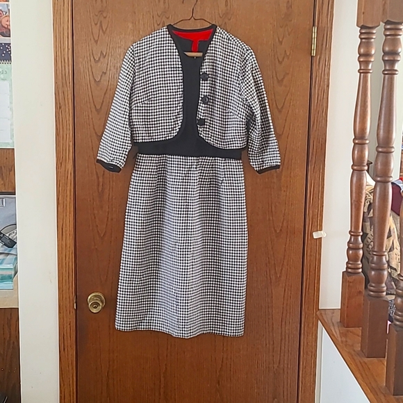 No tags Dresses & Skirts - Vintage sleeveless jacketed dress; bust 36", waist 28"; appr Sz 8